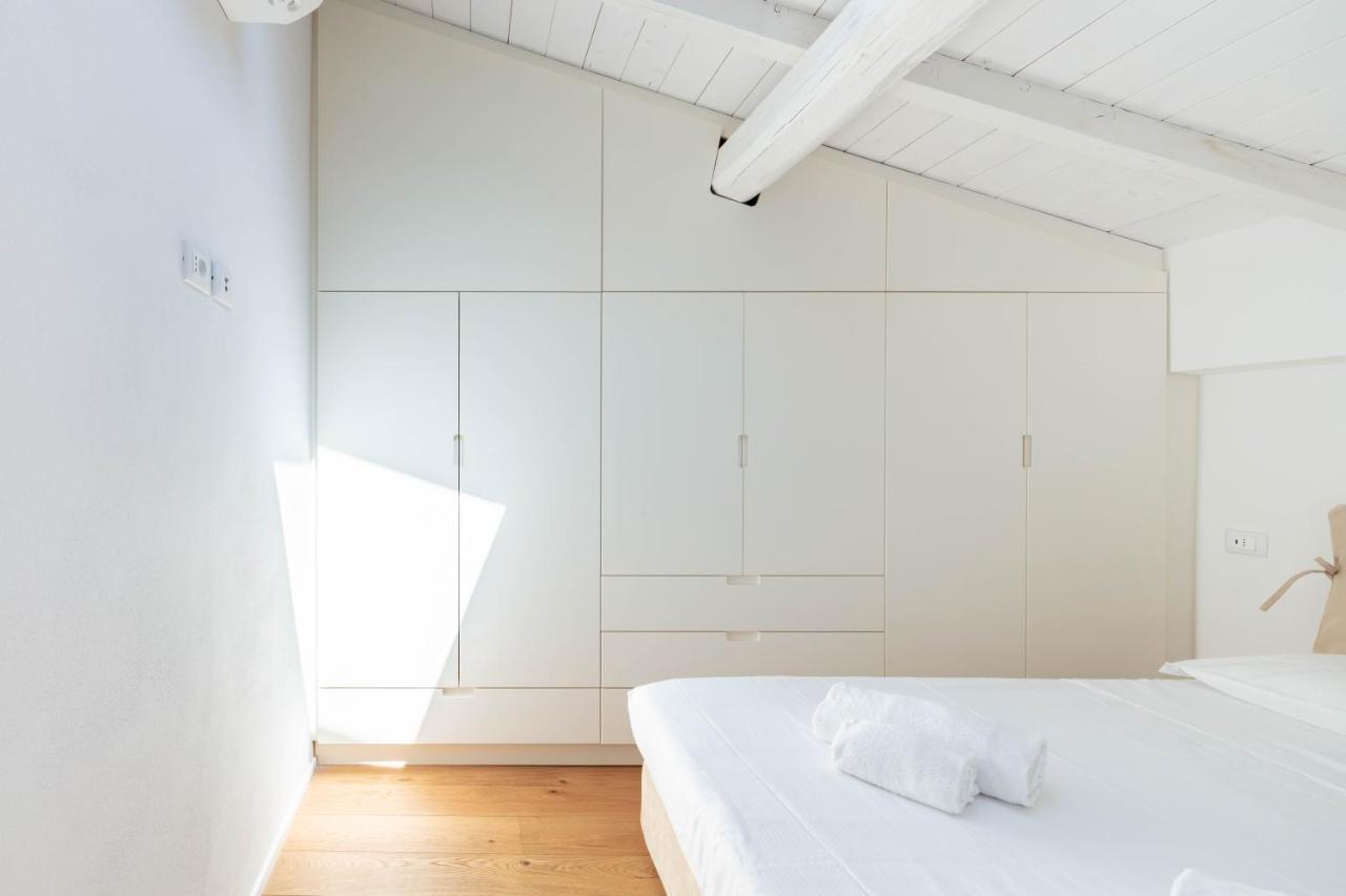 Ecoloft Apartment - Best Choice - By Host4U Болоня Екстериор снимка